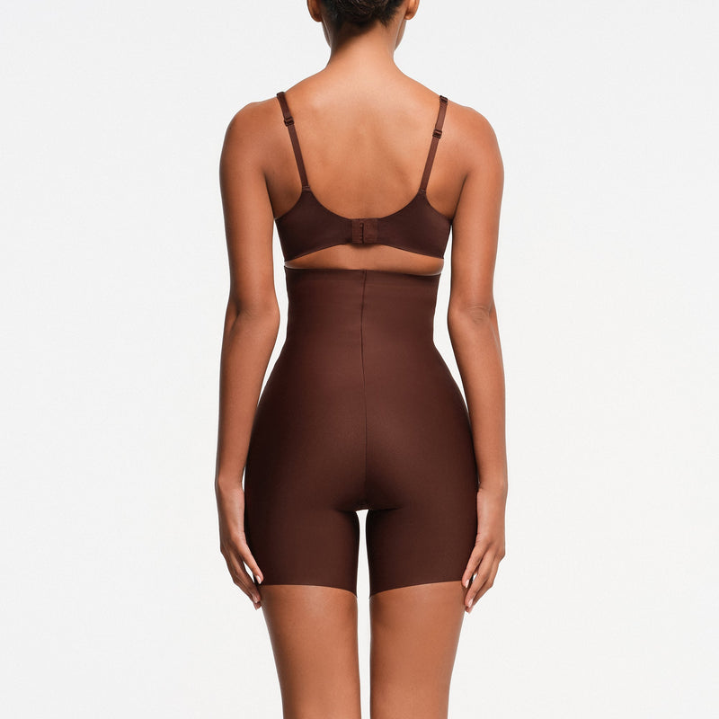 CORE SCULPT HIGH-WAISTED SHORT